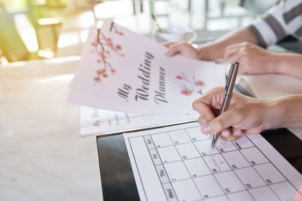 planning a wedding on a budget