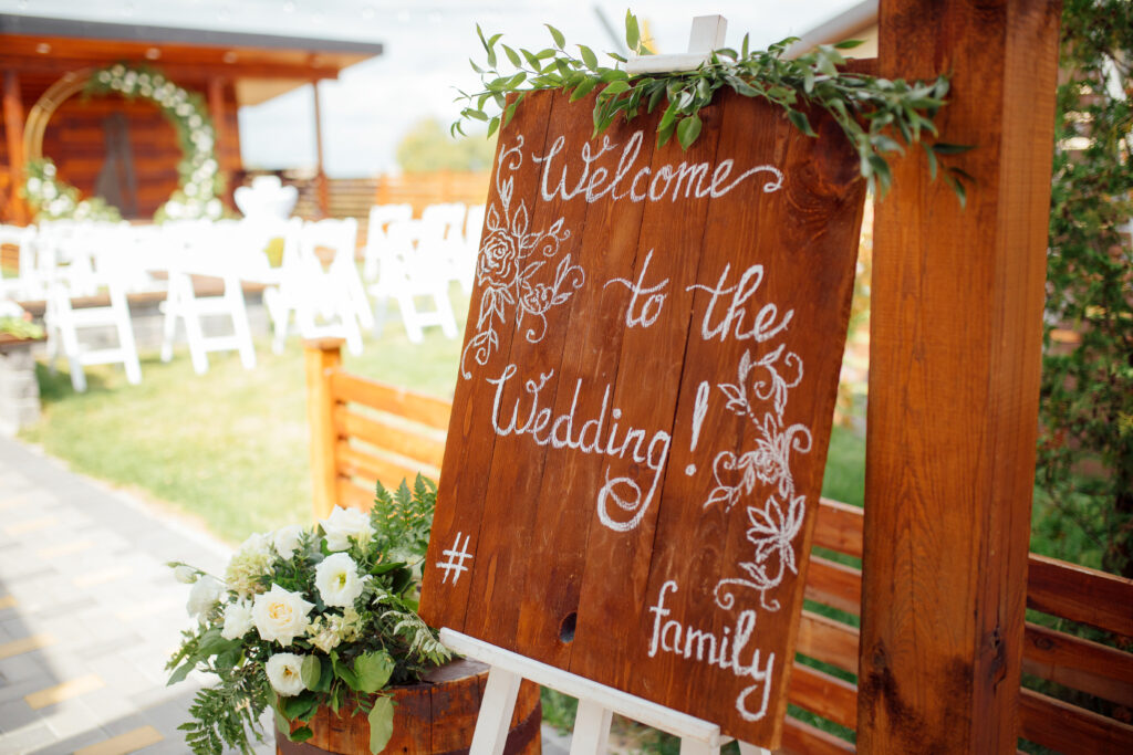 How To Manage Social Media On Your Wedding Day featured