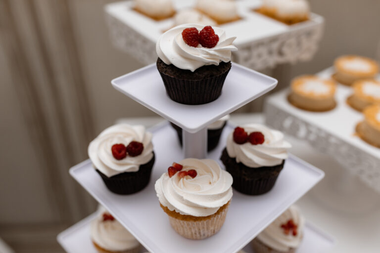 Wedding Cake Alternatives cupcakes